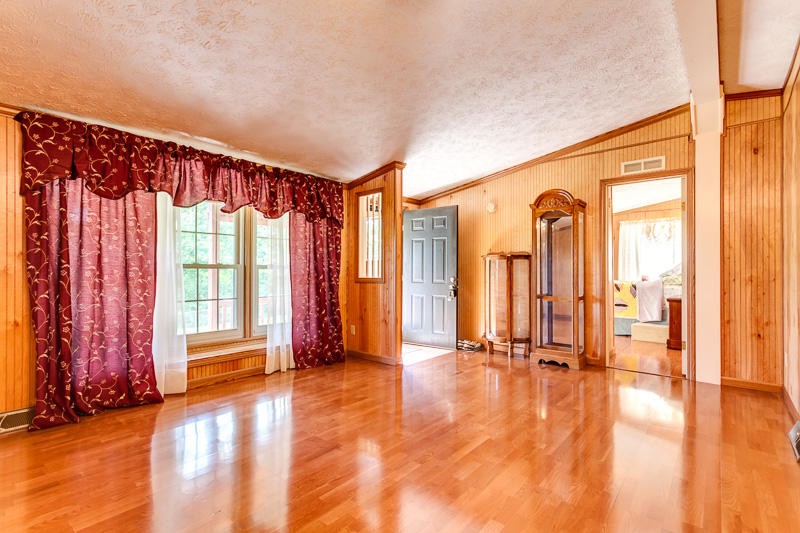 140 Nolan Lane Heiskell, TN 37754 - Photo 8 of 39