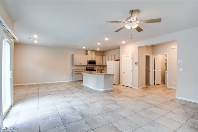 $2,695 | 479 Via Renata, Henderson, NV 89044