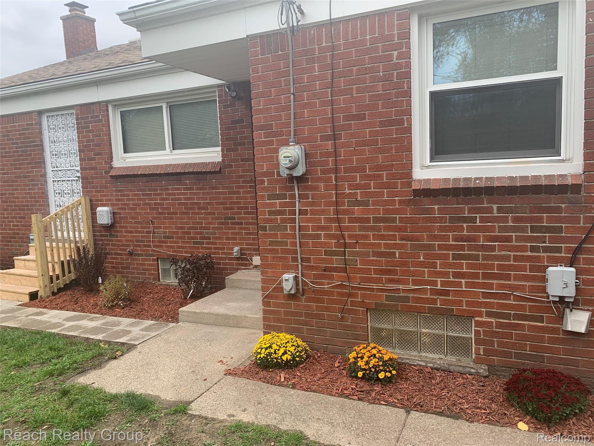 20232 Burt Road Detroit, MI 48219 - Photo 3 of 20 IMG_2248.jpg