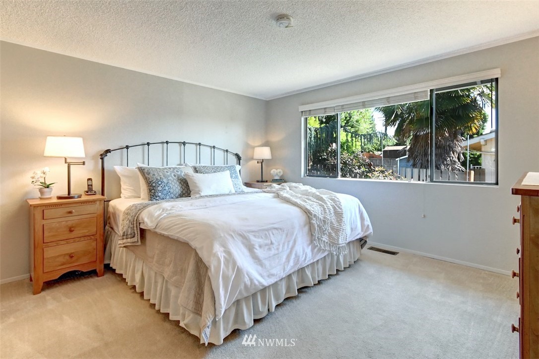 2420 Talbot Crest Drive South Renton, WA 98055 - Photo 12 of 32 Gallery Image 12