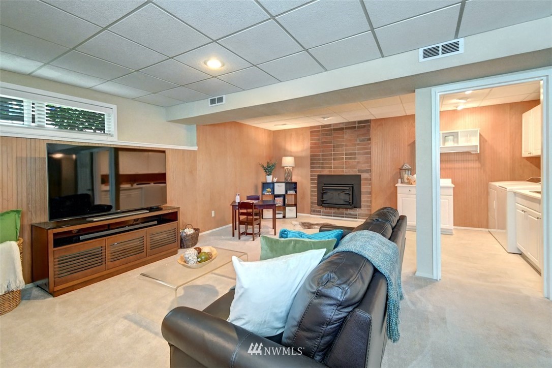 2420 Talbot Crest Drive South Renton, WA 98055 - Photo 19 of 32 Gallery Image 19