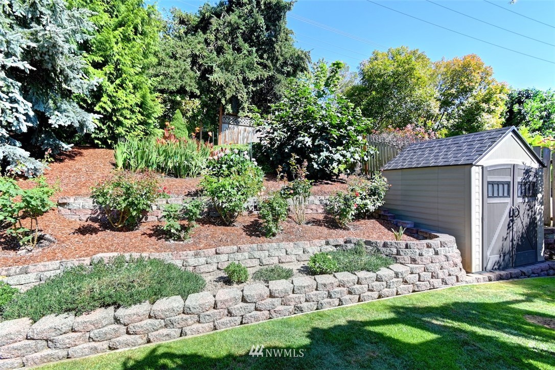 2420 Talbot Crest Drive South Renton, WA 98055 - Photo 29 of 32 Gallery Image 29