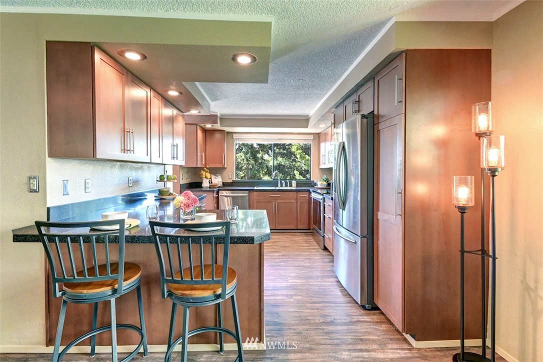 2420 Talbot Crest Drive South Renton, WA 98055 - Photo 4 of 32 Gallery Image 4