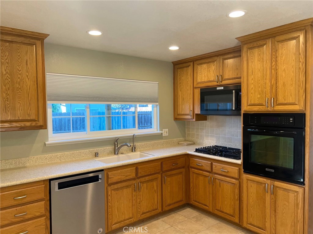 3930 Hillview Road Santa Maria, CA 93455 - Photo 5 of 25 Gallery Image 5