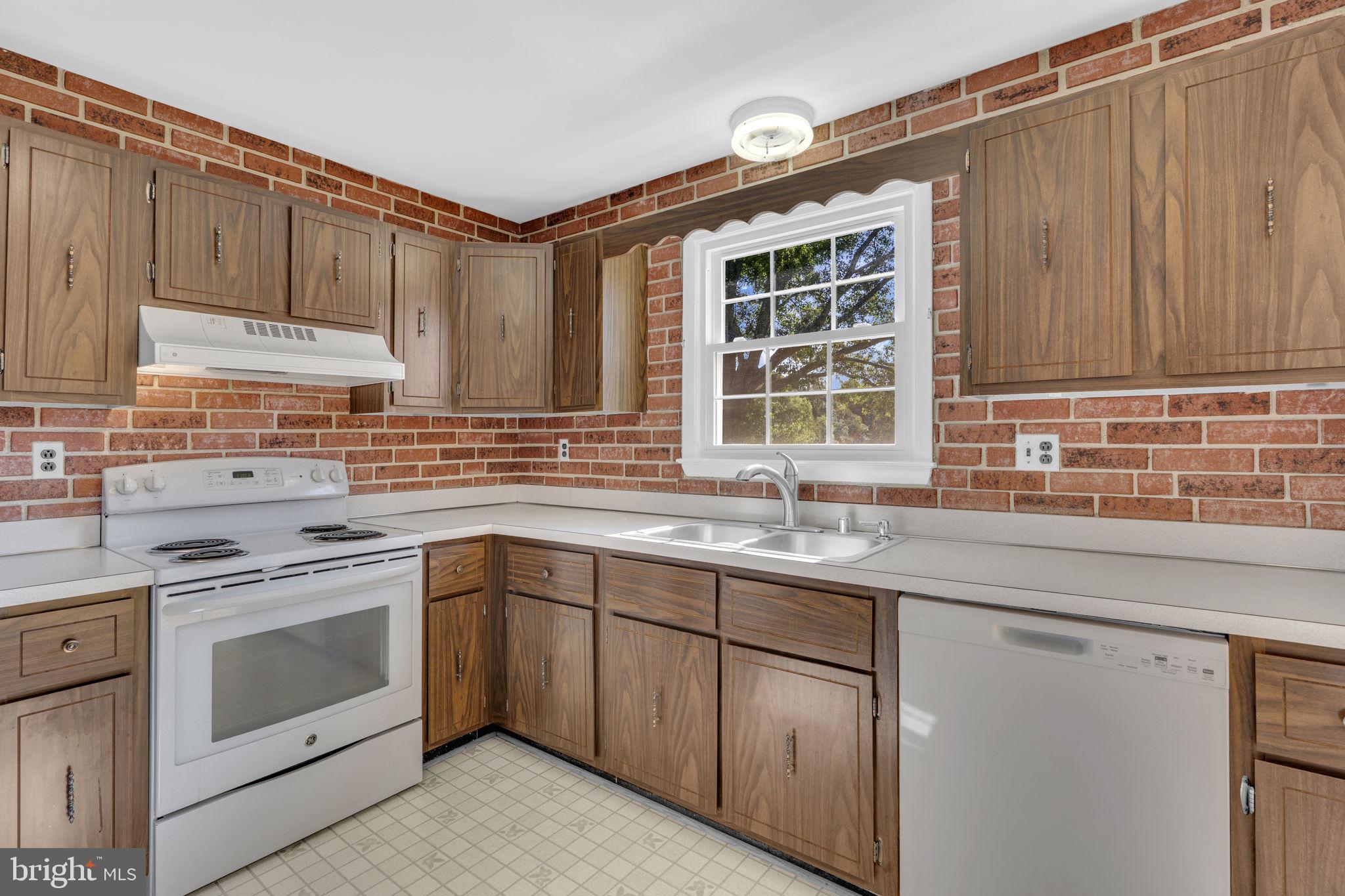 15115 Oaks Road Charlotte Hall, MD 20622 - Photo 11 of 43