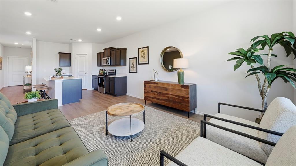 3435 Spur Run Sherman, TX 75090 - Photo 32 of 38 a living room with furniture