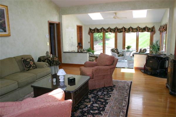 92 Boston Road Palmer, MA 01069 - Photo 10 of 25 Gallery Image 10