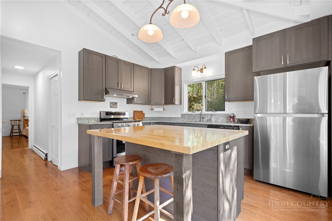 5722 Howard's Creek Road Boone, NC 28607 - Photo 10 of 41 Gallery Image 10