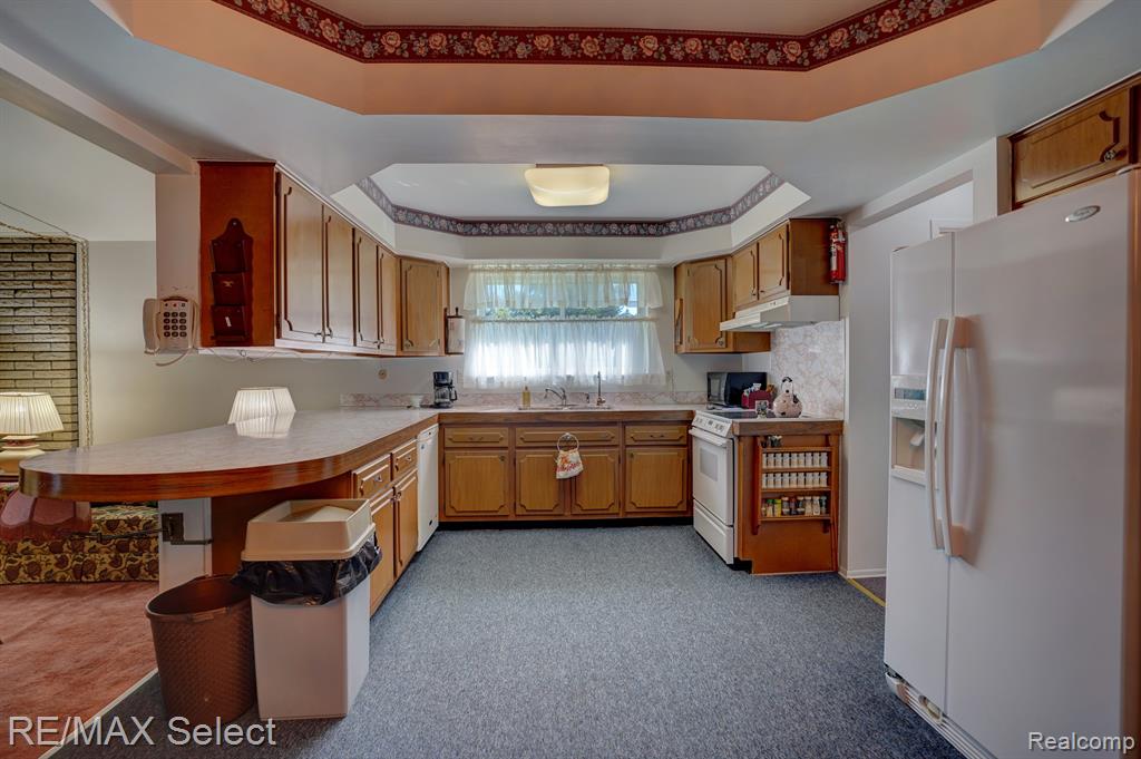 7469 Sharp Road Swartz Creek, MI 48473 - Photo 9 of 41 Gallery Image 9