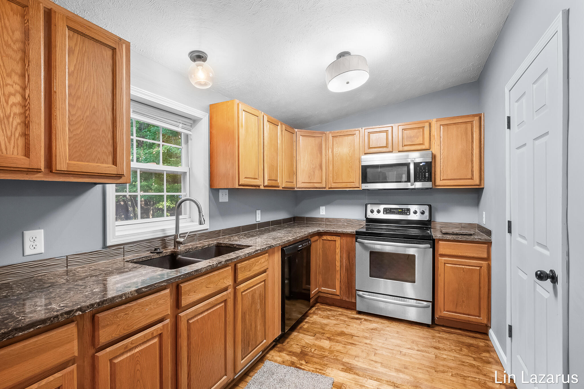 8268 Bradley Road Belding, MI 48809 - Photo 3 of 28 DSC_5782