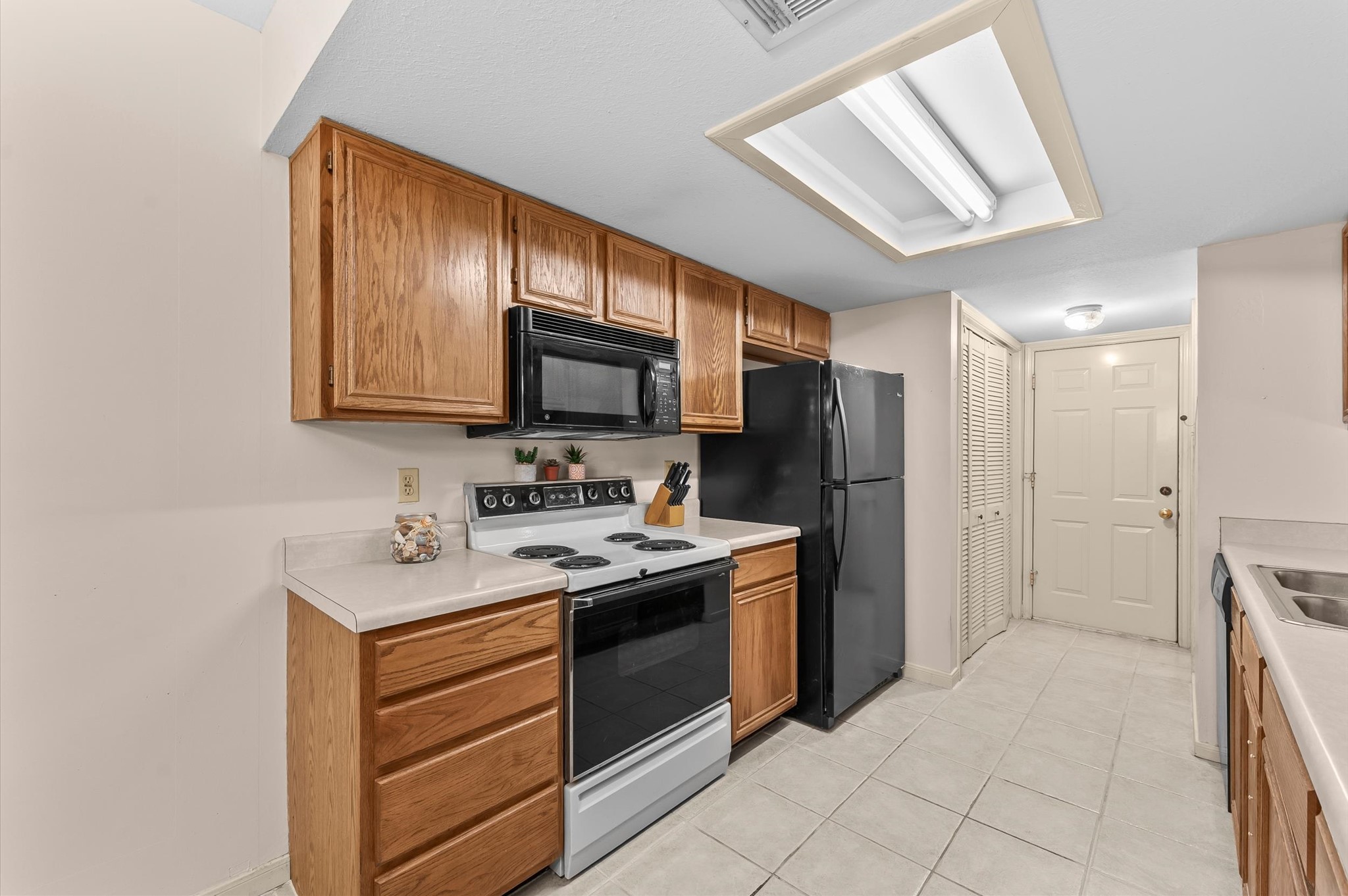 16908 Castleton Farms Road, Unit 108 Spring, TX 77379 - Photo 11 of 37