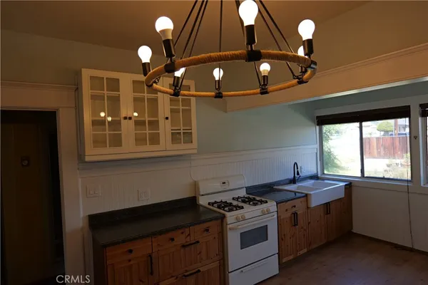 $3,495 | 115 East Jefferson Avenue, Pomona, CA 91767