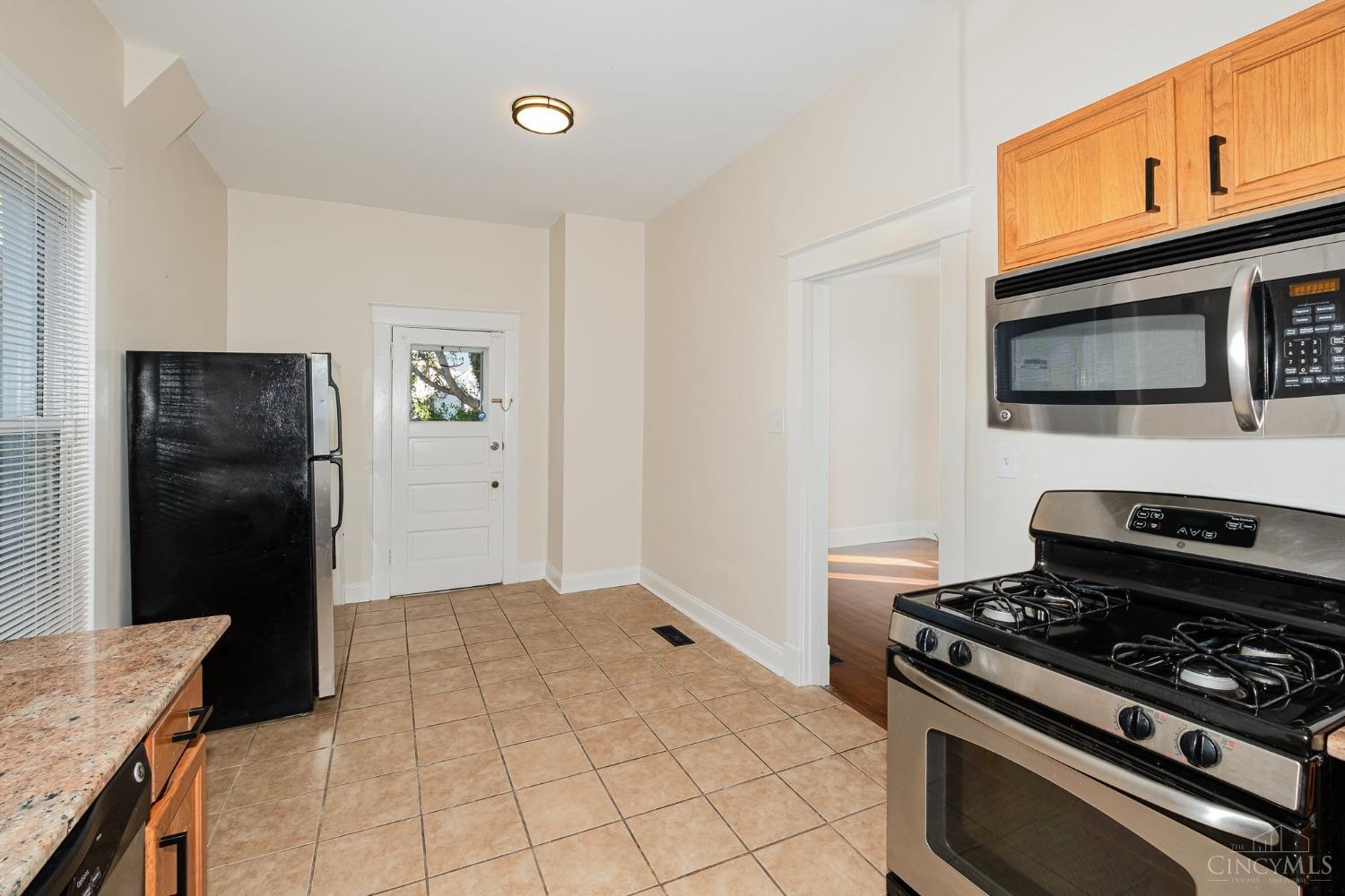 3438 Brotherton Road Cincinnati, OH 45209 - Photo 12 of 25
