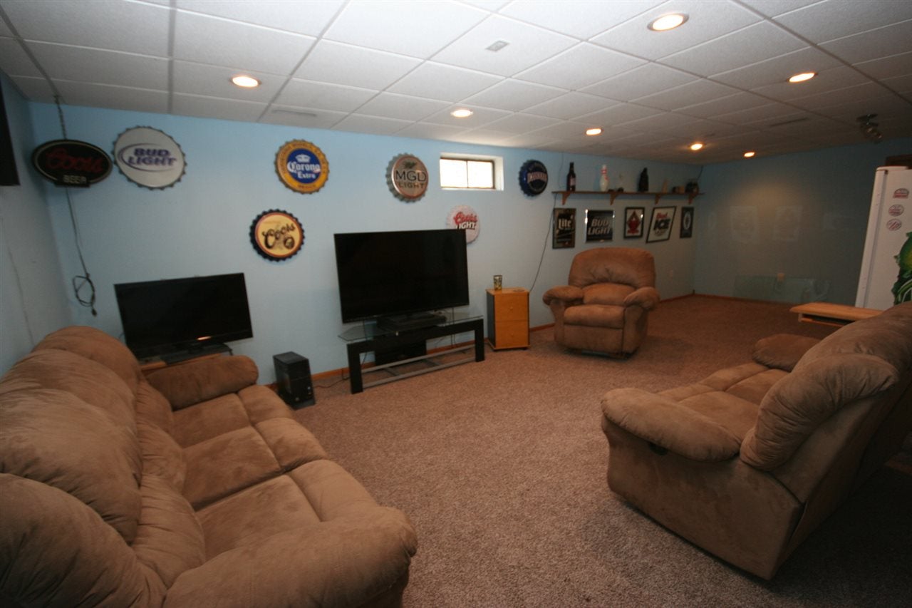 132 Country Club Road Williamsburg, IA 52361 - Photo 25 of 26 Gallery Image 25