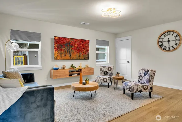 $1,350,000 | 1001 8th Avenue Northwest, Puyallup, WA 98371