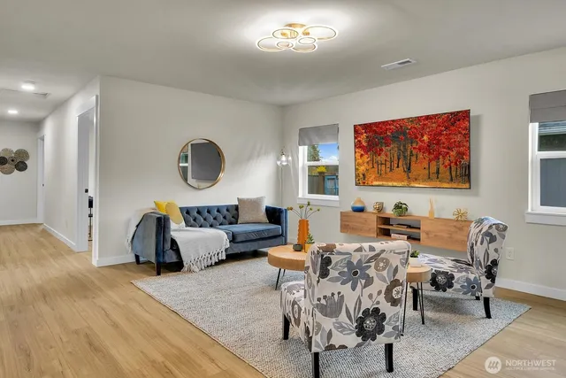 $1,350,000 | 1001 8th Avenue Northwest, Puyallup, WA 98371