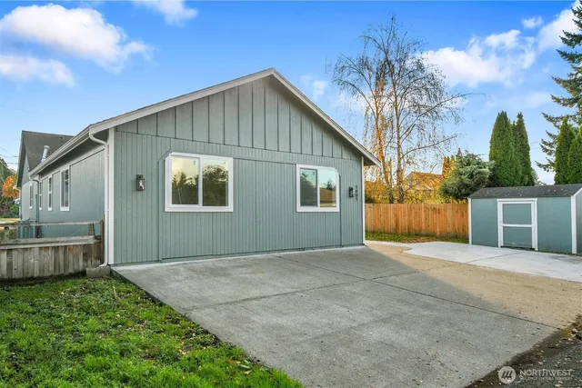 $1,350,000 | 1001 8th Avenue Northwest, Puyallup, WA 98371