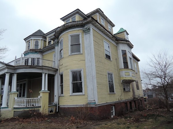 37 George Street Springfield, MA 01105 - Photo 3 of 28 a front view of a house with a yard