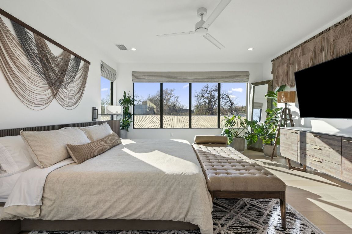 1304 Comal Street Austin, TX 78702 - Photo 17 of 39