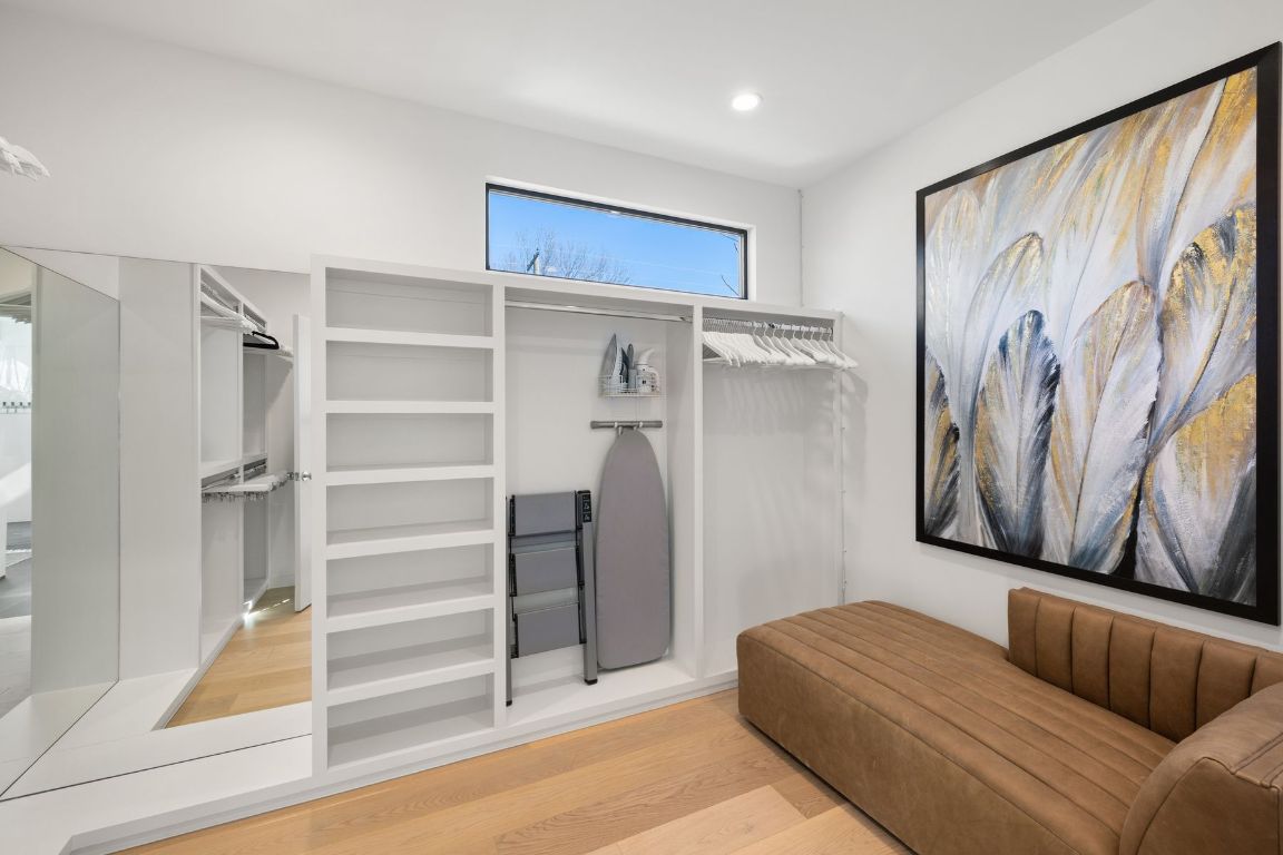 1304 Comal Street Austin, TX 78702 - Photo 18 of 39