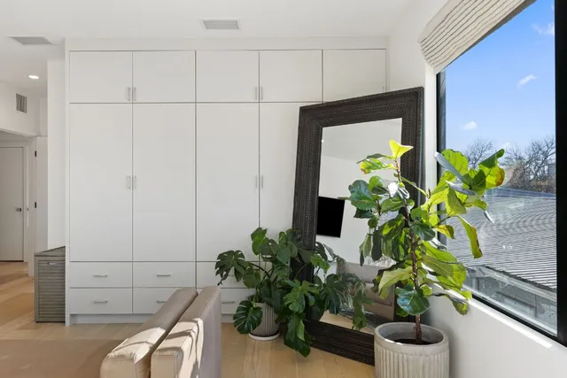 $9,995 | 1304 Comal Street, Austin, TX 78702