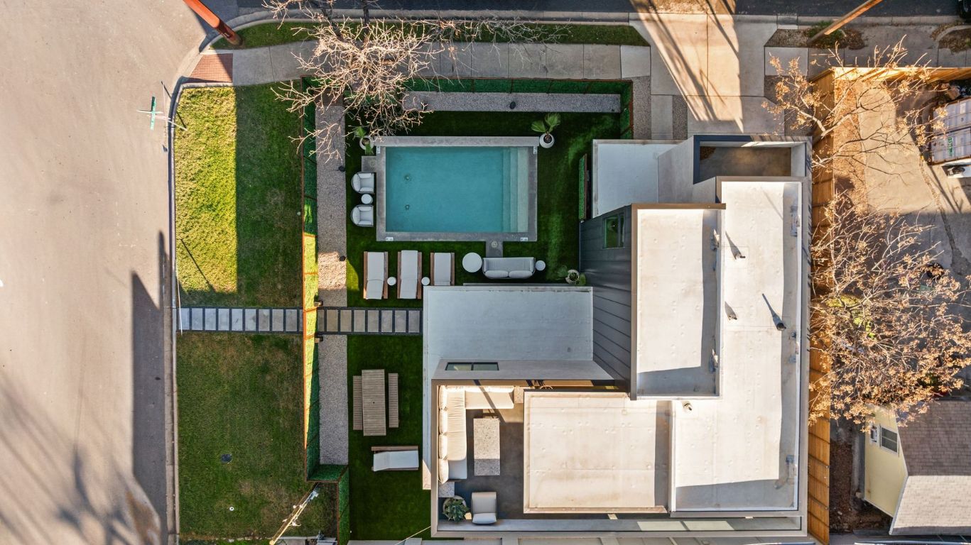 1304 Comal Street Austin, TX 78702 - Photo 3 of 39