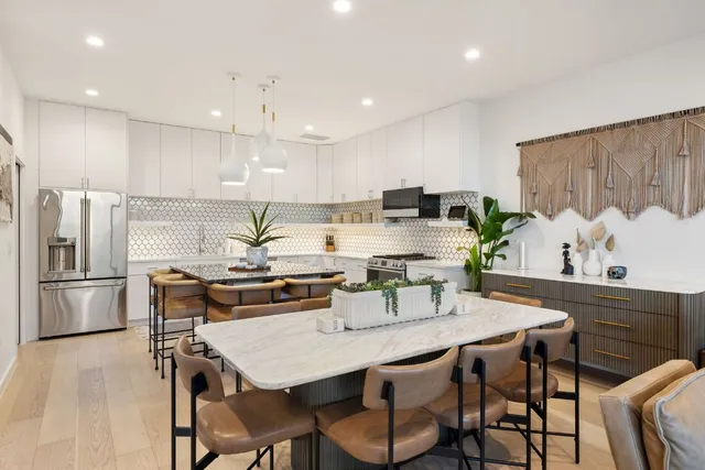 $9,995 | 1304 Comal Street, Austin, TX 78702