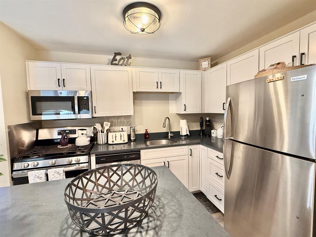 1813 Kenzie Road Pittsburgh, PA 15205 - Photo 13 of 32