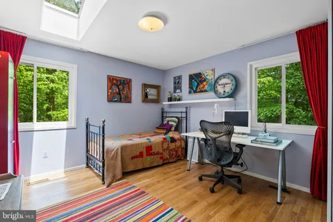 $1,540,000 | 8034 Park Overlook Drive, Bethesda, MD 20817