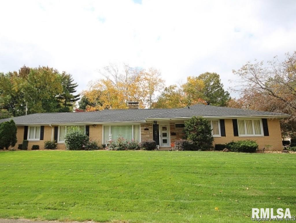 2 Top Hill Lane Springfield, IL 62704 - Photo 1 of 25 Gallery Image 1