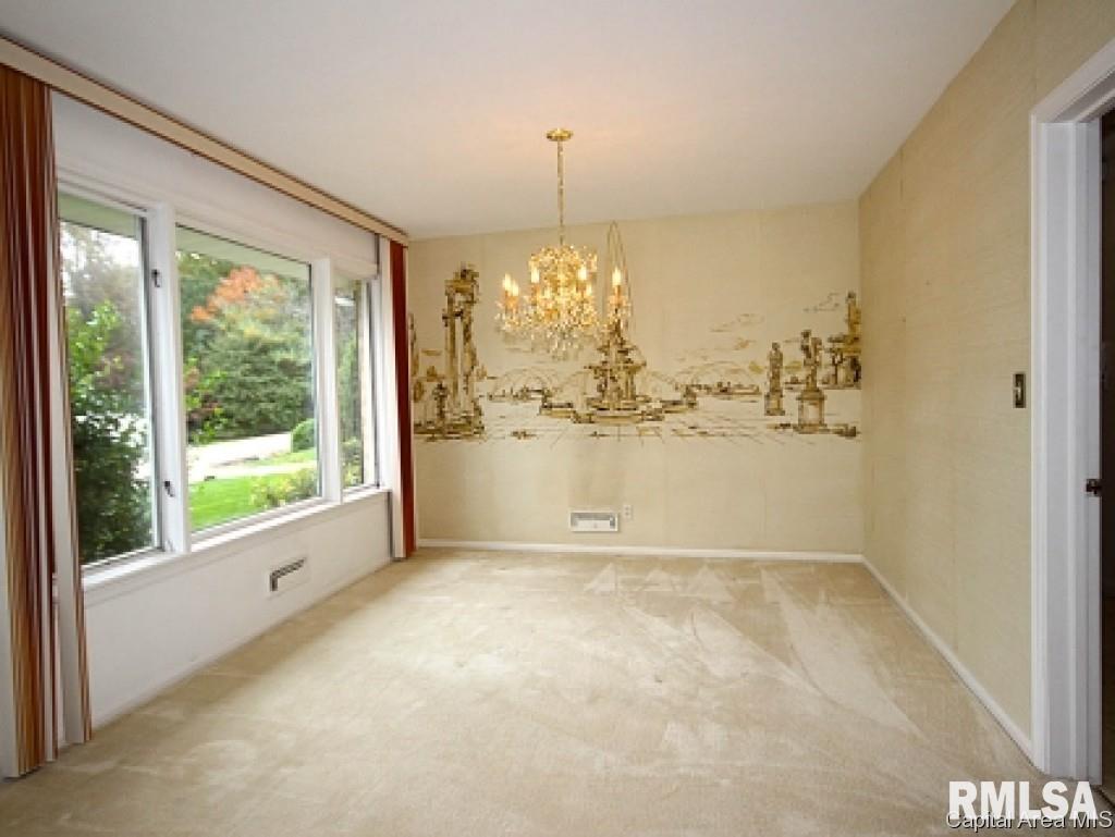 2 Top Hill Lane Springfield, IL 62704 - Photo 4 of 25 Gallery Image 4