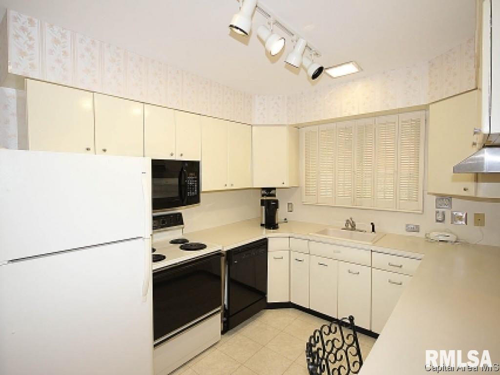 2 Top Hill Lane Springfield, IL 62704 - Photo 6 of 25 Gallery Image 6