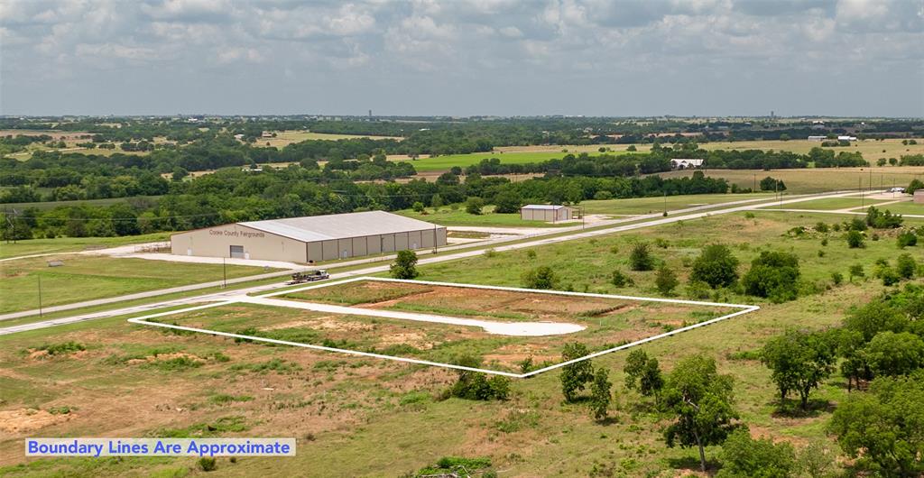 Lot 7 Apache Trail Gainesville, TX 76240 - Photo 2 of 9 a view of a tennis court