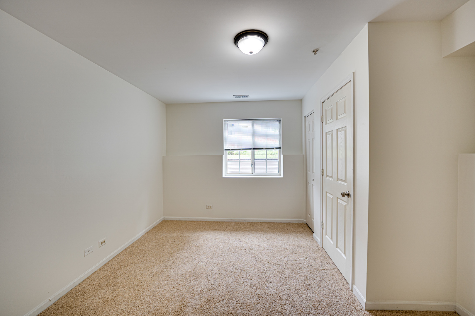 3821 Bailey Road, Unit 3821 Yorkville, IL 60560 - Photo 19 of 22 an empty room with windows and closet