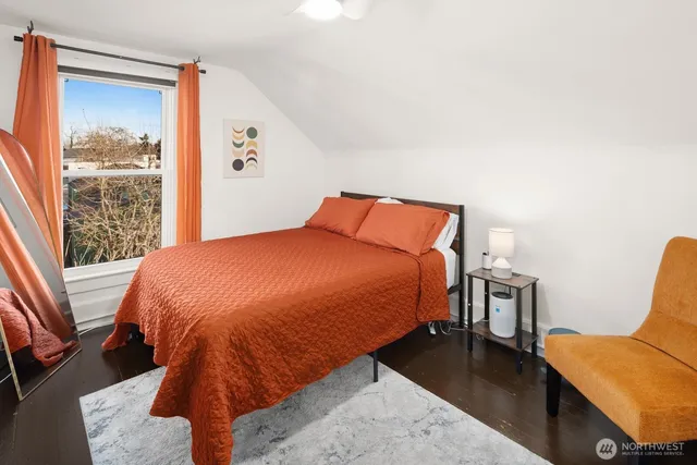 $1,299,900 | 2011 East James Street, Seattle, WA 98122