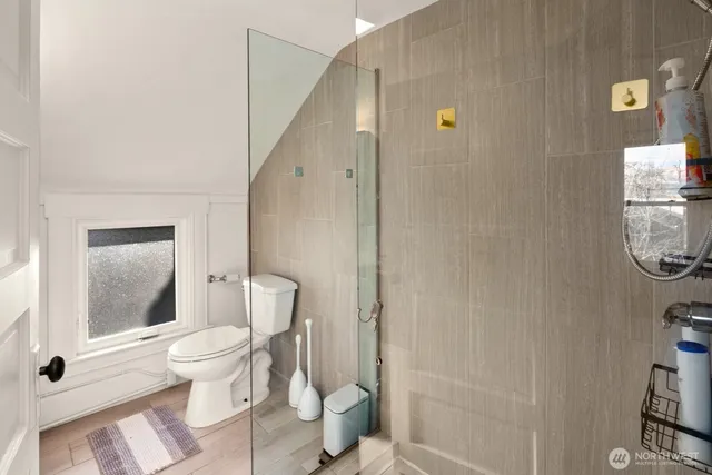 $1,299,900 | 2011 East James Street, Seattle, WA 98122