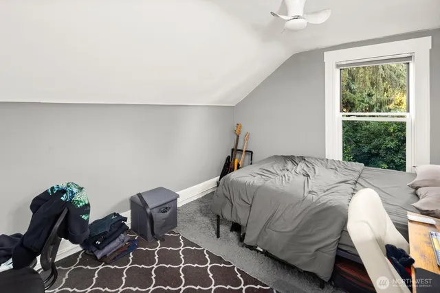 $1,299,900 | 2011 East James Street, Seattle, WA 98122