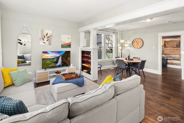 $1,299,900 | 2011 East James Street, Seattle, WA 98122