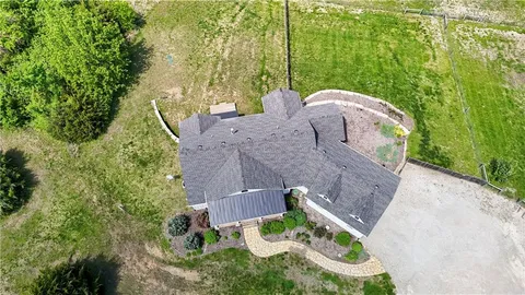 $929,000 | 30424 West 271st Street, Paola, KS 66071