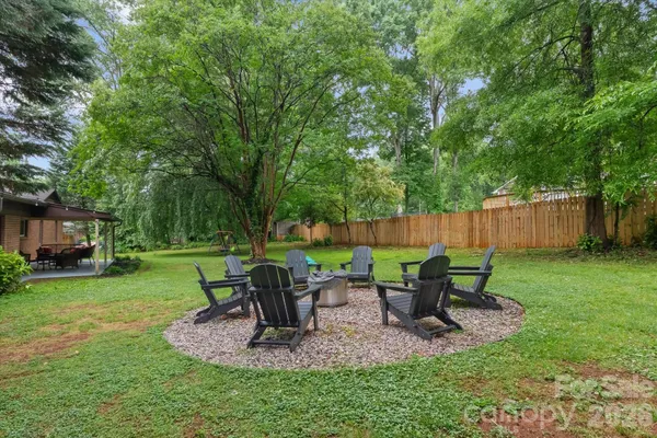 $379,900 | 300 Brookmeade Drive, Statesville, NC 28625
