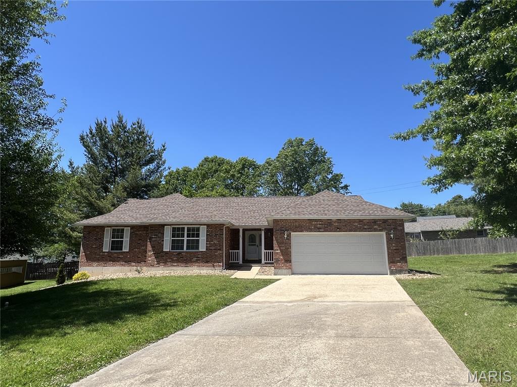905 Hampton Court Rolla, MO 65401 - Photo 2 of 29