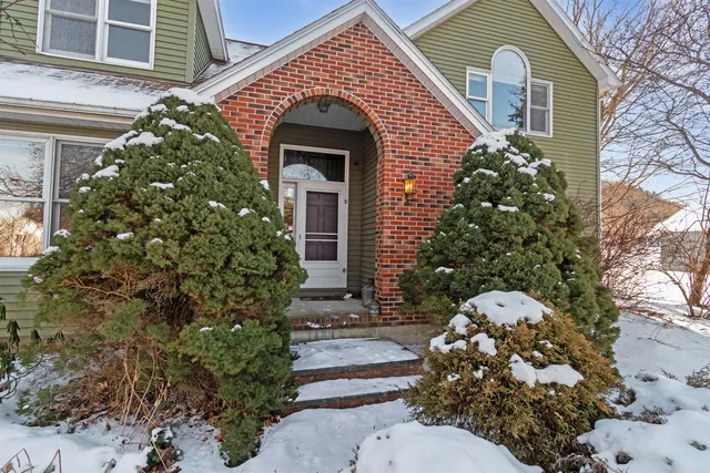 $599,000 | 7 Bay View Drive, St. Albans Town, VT 05478