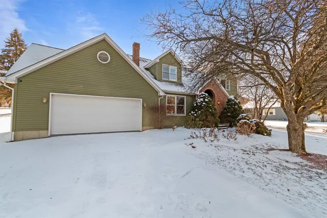 $599,000 | 7 Bay View Drive, St. Albans Town, VT 05478