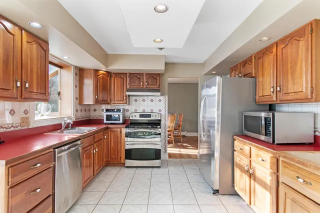 $599,000 | 7 Bay View Drive, St. Albans Town, VT 05478