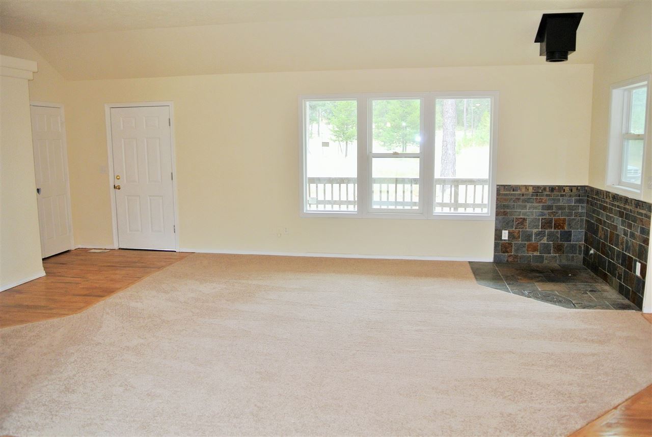13401 East Bridges Road Elk, WA 99009 - Photo 2 of 20
