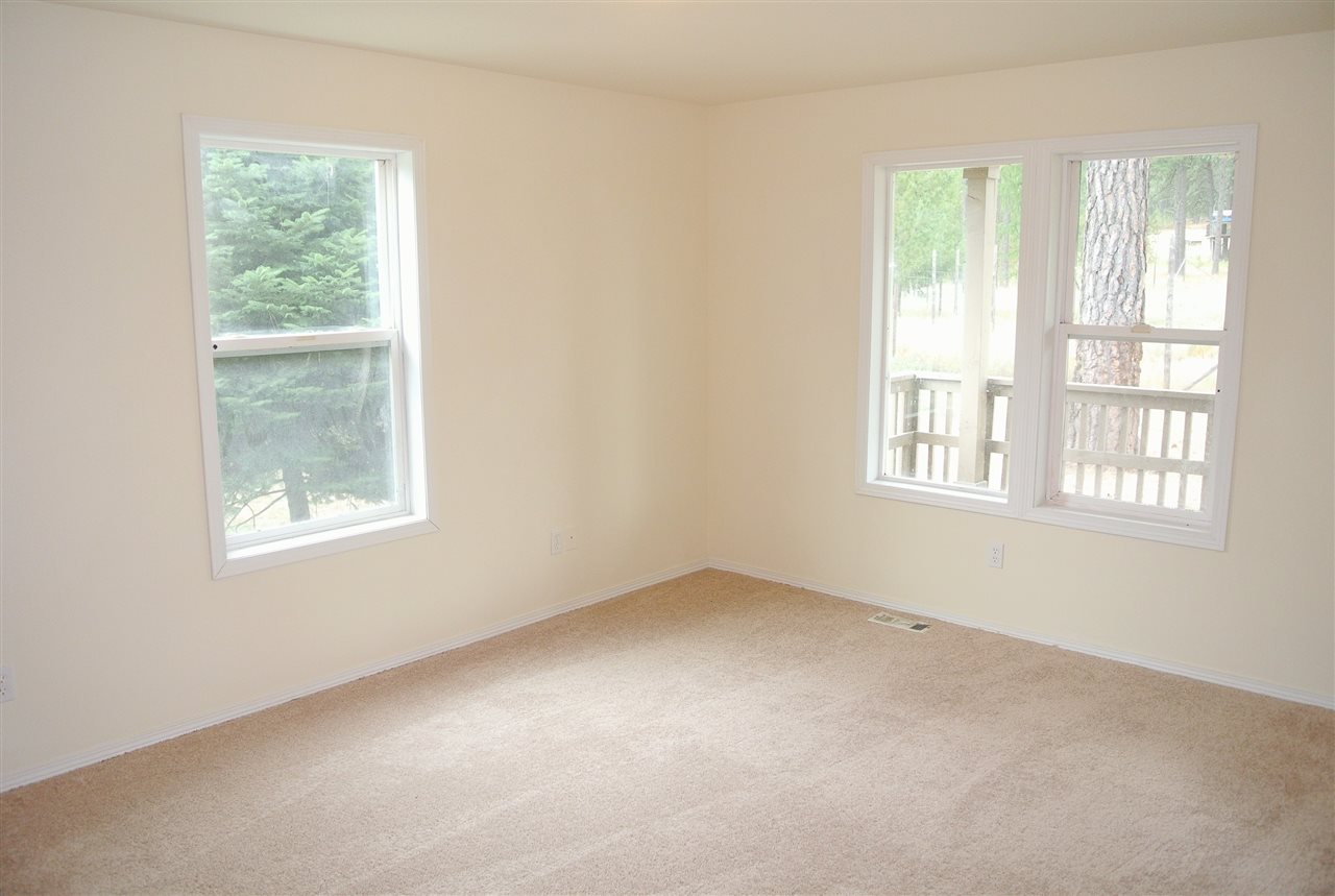 13401 East Bridges Road Elk, WA 99009 - Photo 11 of 20