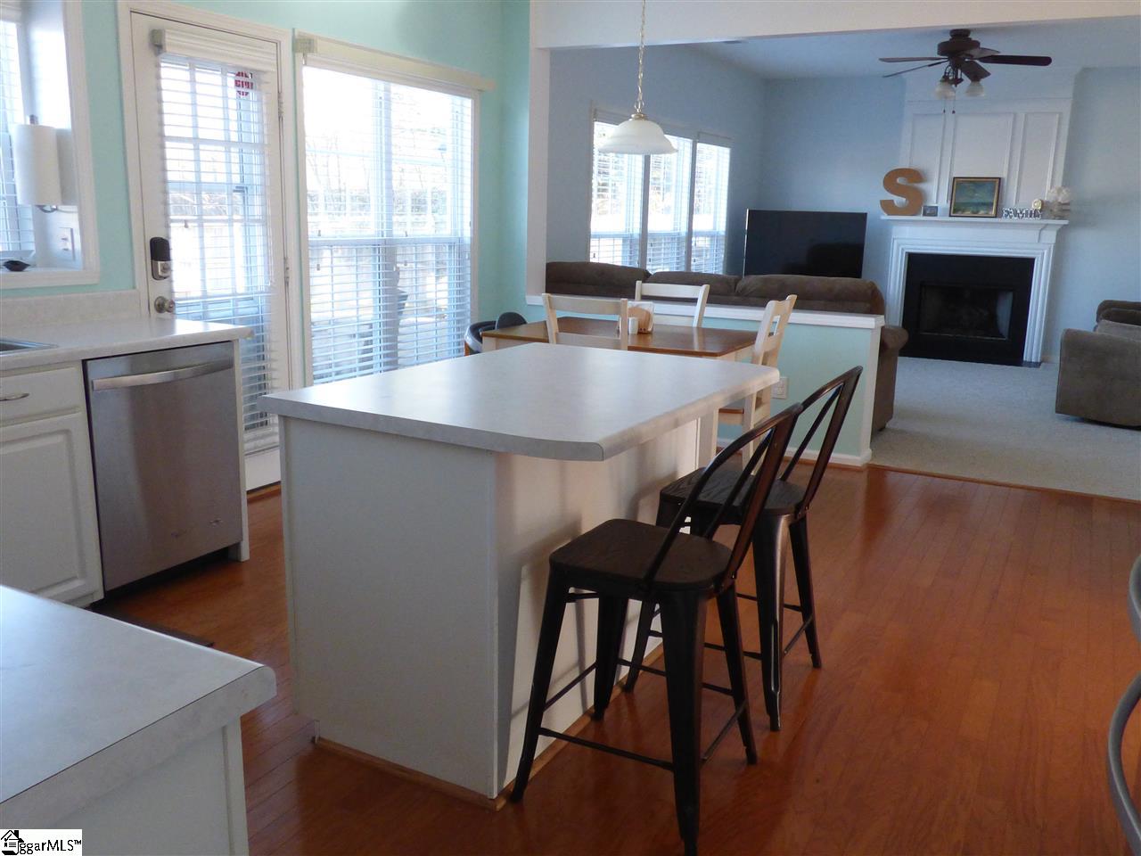 6 Ager Court Greer, SC 29650 - Photo 4 of 24