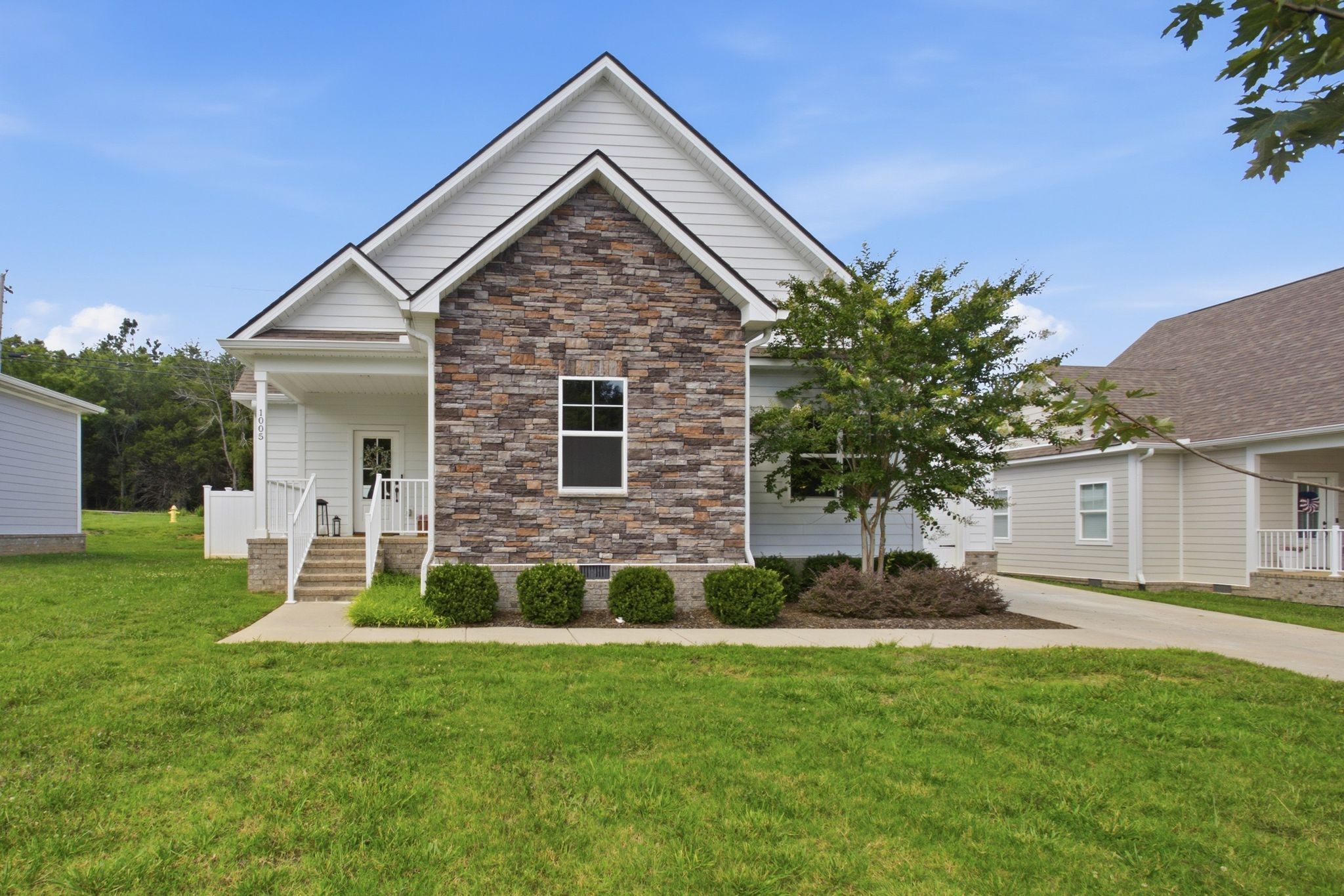 1005 Sycamore Ridge East Burns, TN 37029 - Photo 1 of 30