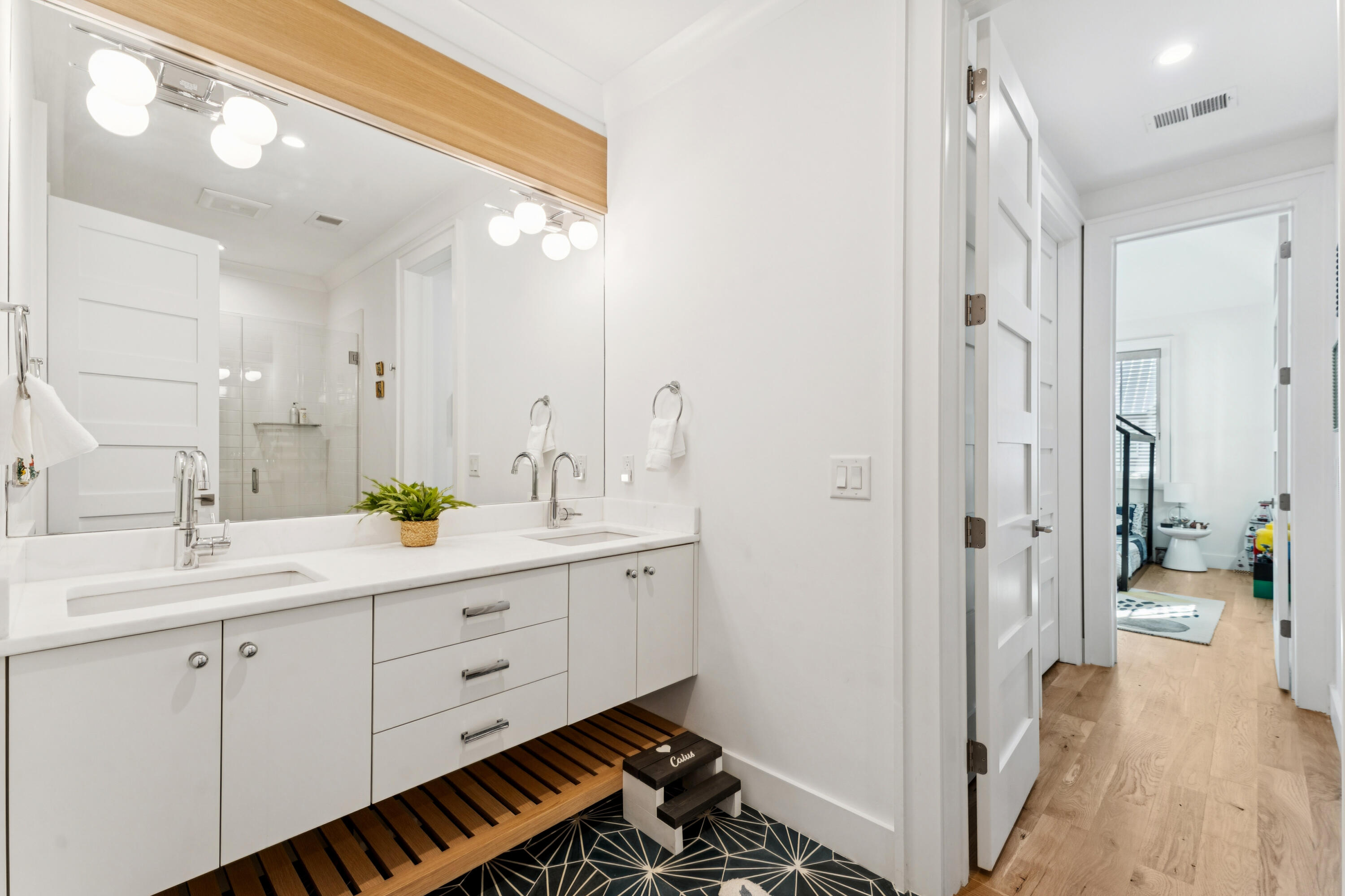 1142 Fulton Hall Lane Mount Pleasant, SC 29466 - Photo 28 of 44 1142FultonHallLn-KeenEyeMarketing-087