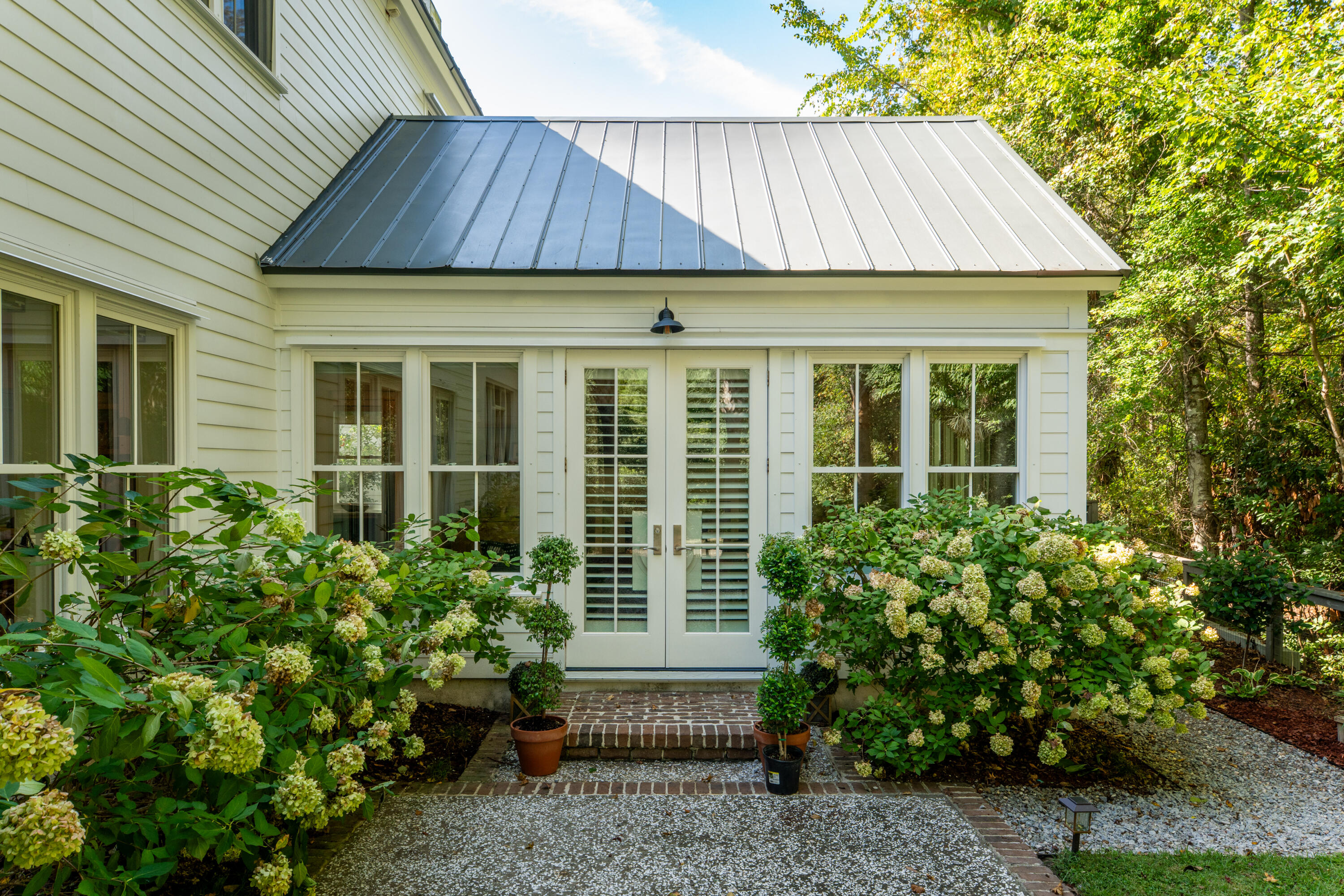 1142 Fulton Hall Lane Mount Pleasant, SC 29466 - Photo 34 of 44 1142FultonHallLn-KeenEyeMarketing-098